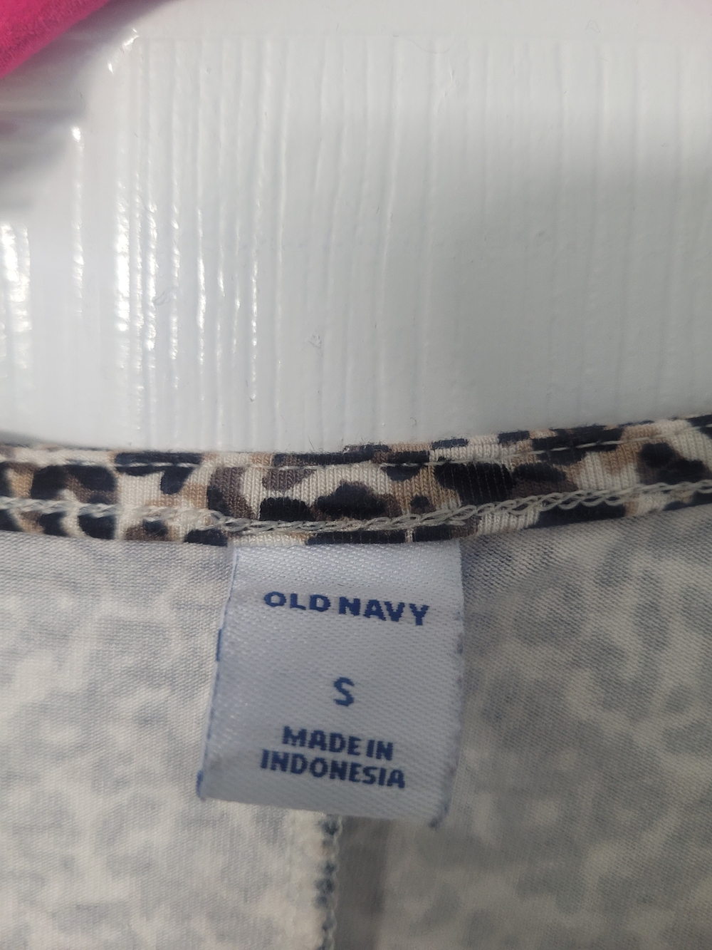 Old Navy Neutral Leopard-Print Long-Sleeve Swing Dress - Picture 3 of 4